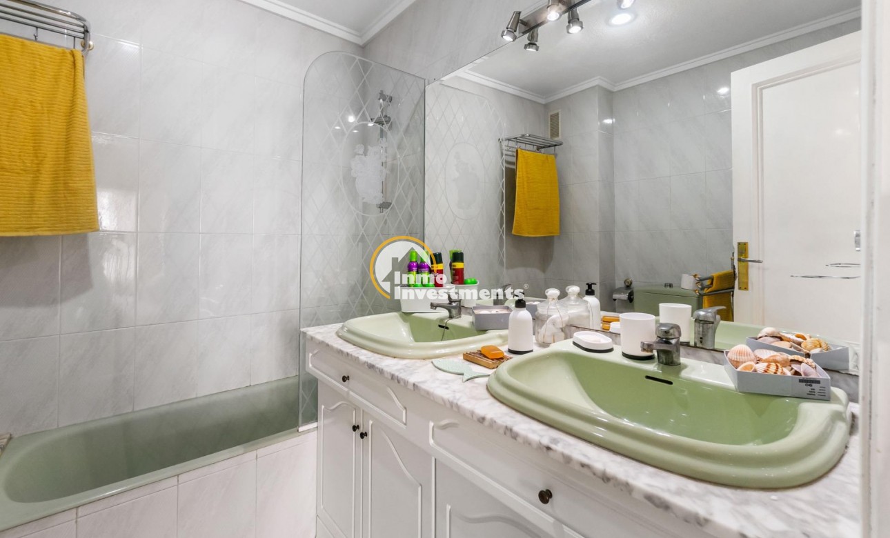 Gebrauchtimmobilien - Apartment - Torrevieja - Centro - Muelle Pesquero