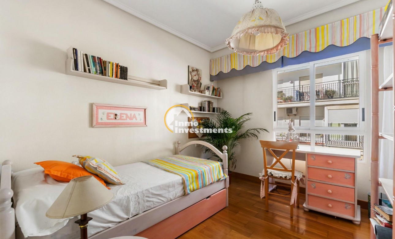 Gebrauchtimmobilien - Apartment - Torrevieja - Centro - Muelle Pesquero