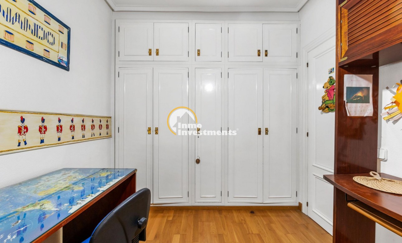 Gebrauchtimmobilien - Apartment - Torrevieja - Centro - Muelle Pesquero