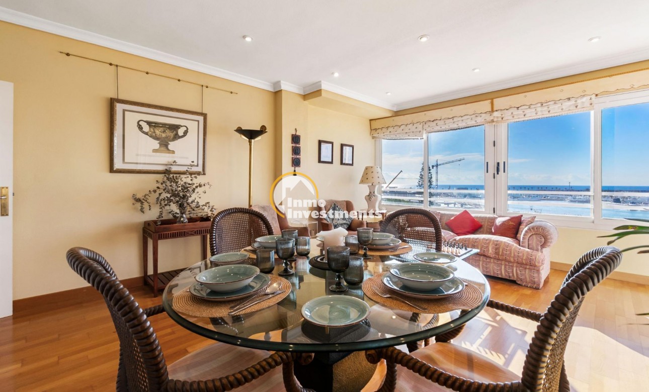 Gebrauchtimmobilien - Apartment - Torrevieja - Centro - Muelle Pesquero
