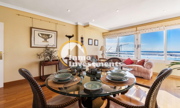 Gebrauchtimmobilien - Apartment - Torrevieja - Centro - Muelle Pesquero