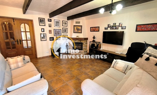 Resale - Finca - Albatera