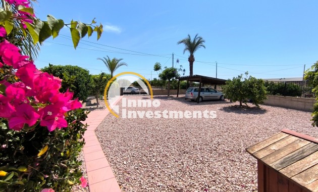 Resale - Finca - Albatera