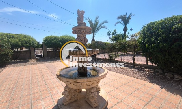 Resale - Finca - Albatera