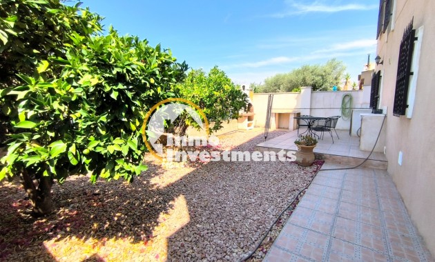 Resale - Finca - Albatera