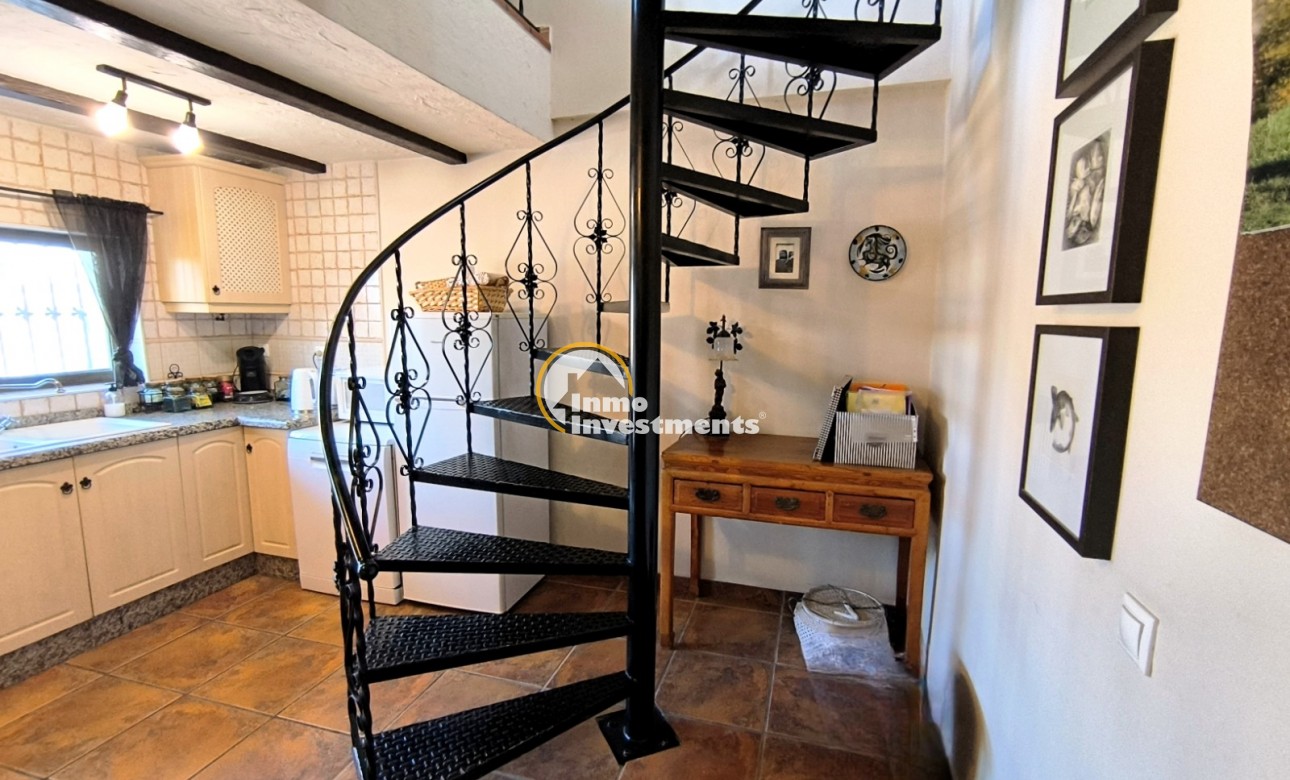 Resale - Finca - Albatera