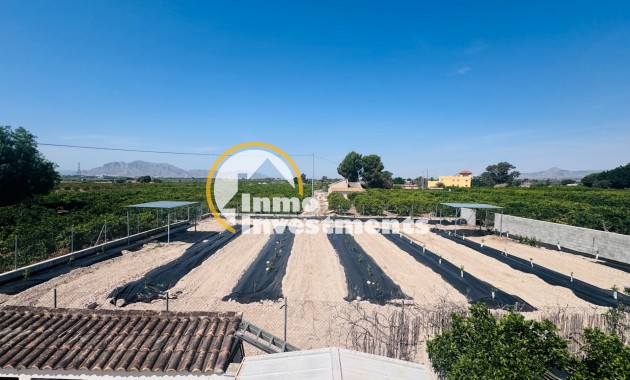 Resale - Finca - Albatera