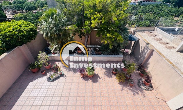 Resale - Finca - Albatera