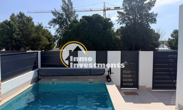Reventa - Chalet independiente - Dolores