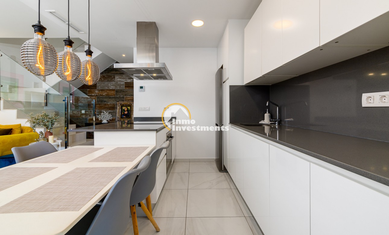 Resale - Villa - Villamartin