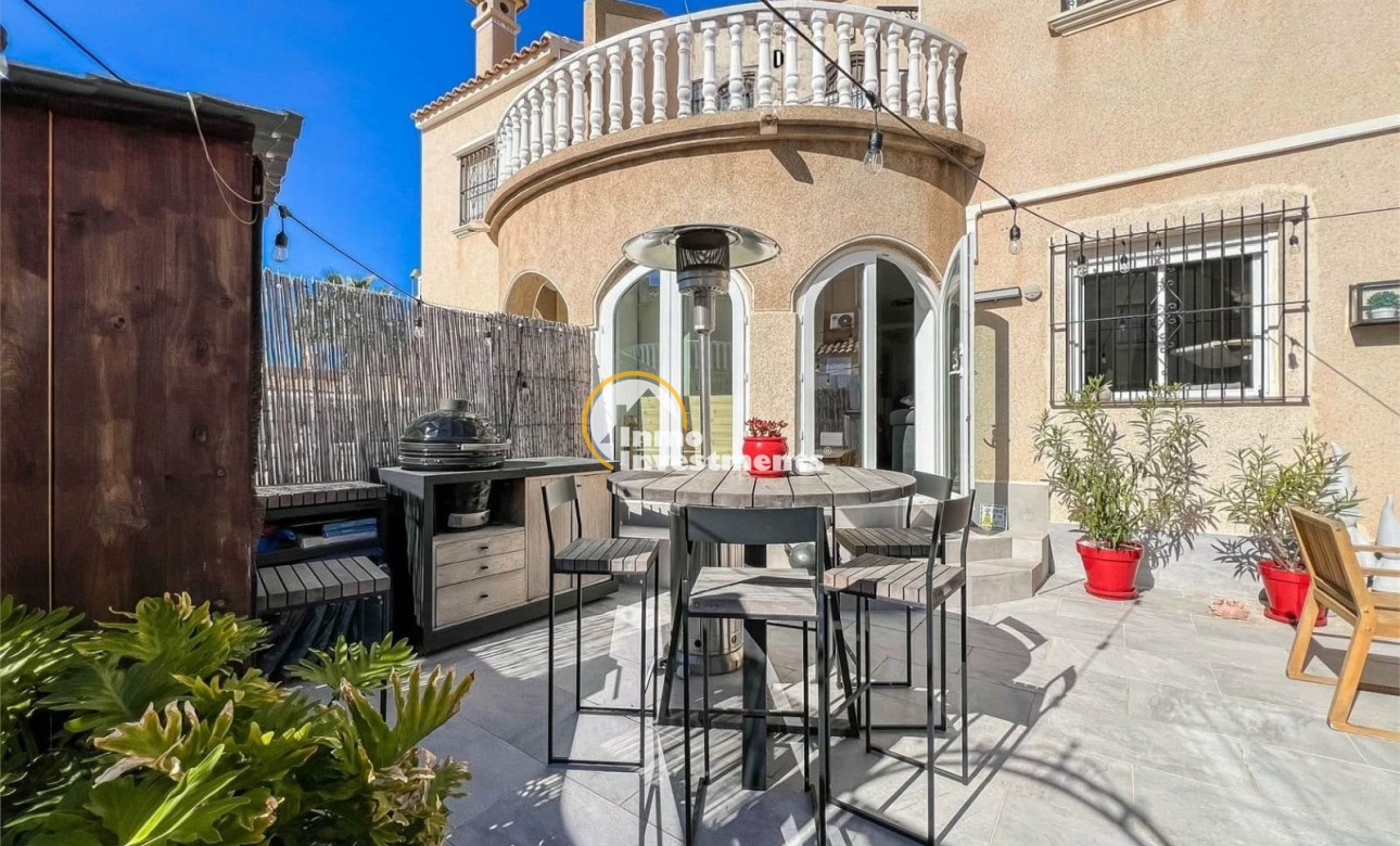 Bestaande bouw - Villa - Orihuela Costa - Villamartín