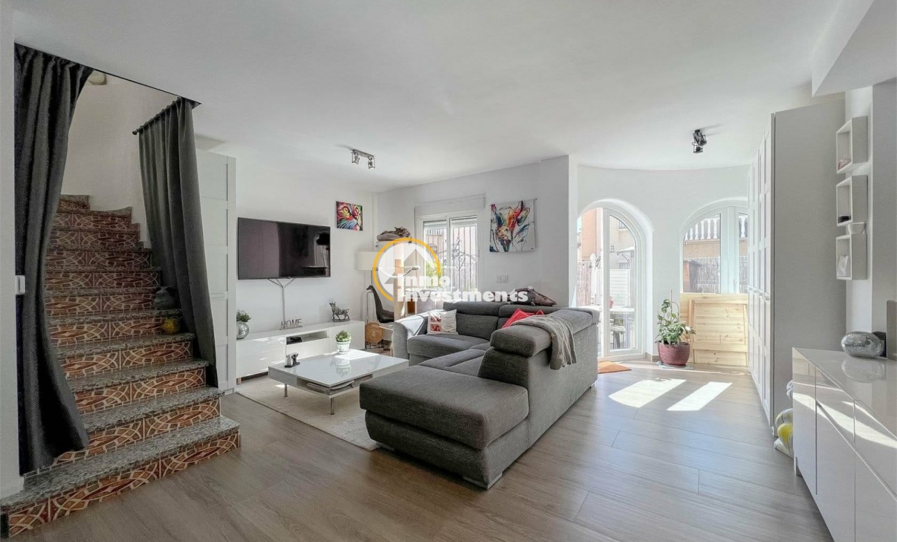 Bestaande bouw - Villa - Orihuela Costa - Villamartín