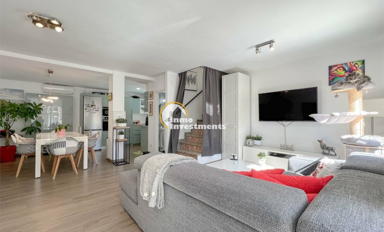 Bestaande bouw - Villa - Orihuela Costa - Villamartín