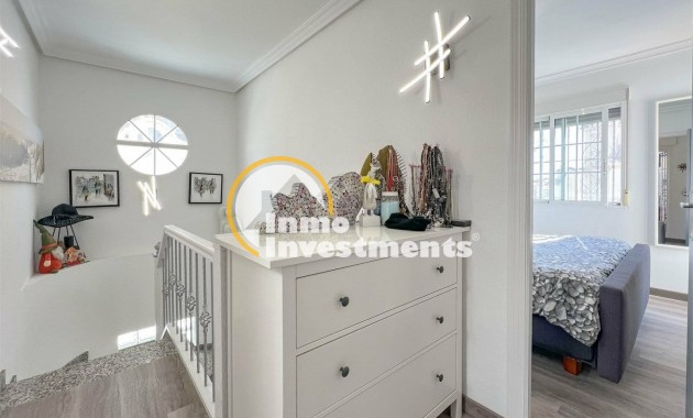 Bestaande bouw - Villa - Orihuela Costa - Villamartín