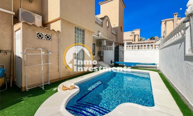 Bestaande bouw - Villa - Orihuela Costa - Villamartín
