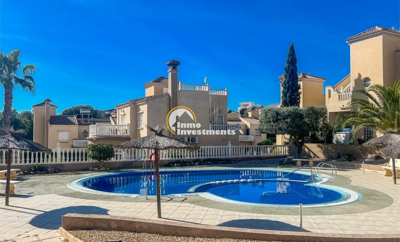 Bestaande bouw - Villa - Orihuela Costa - Villamartín