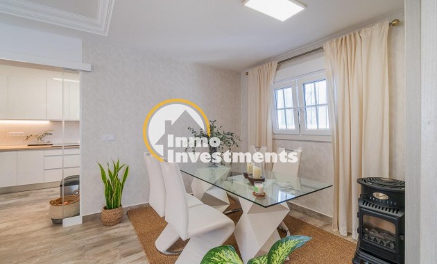 Revente privée - Villa - Villamartin - Bosque de las Lomas 