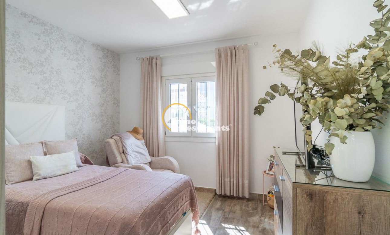 Revente privée - Villa - Villamartin - Bosque de las Lomas 