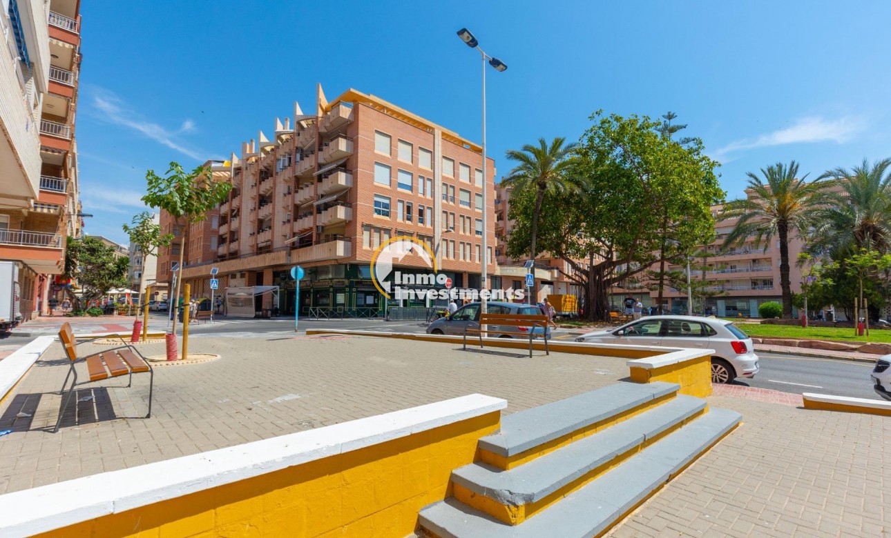 Resale - Apartment - Torrevieja - Playa del Cura