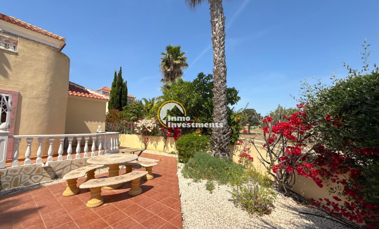 Resale - Villa - Cabo Roig - La Regia