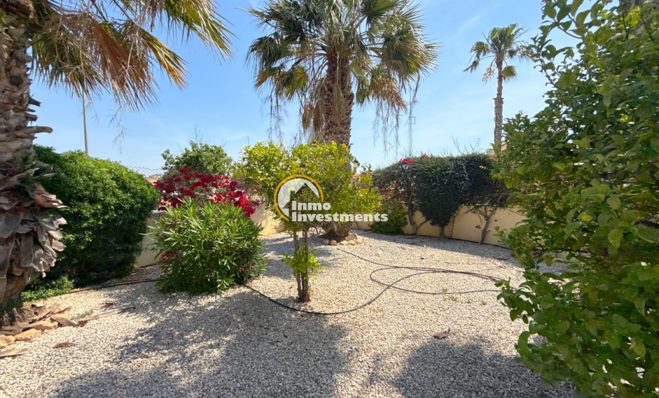 Resale - Villa - Cabo Roig - La Regia