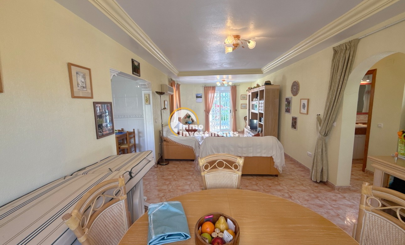 Resale - Villa - Cabo Roig - La Regia