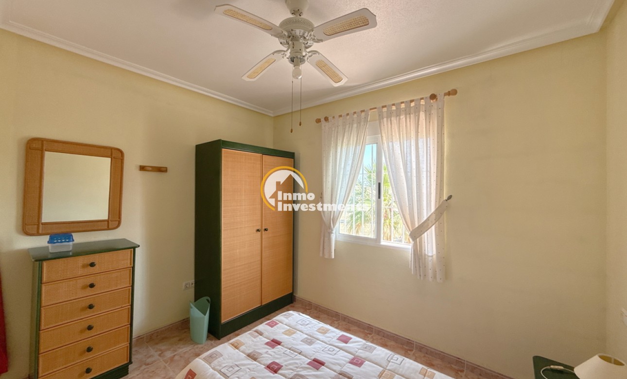 Resale - Villa - Cabo Roig - La Regia