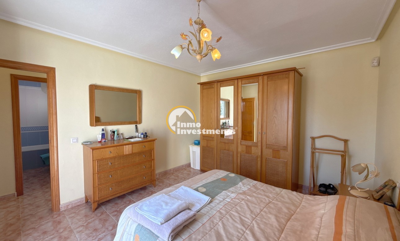 Resale - Villa - Cabo Roig - La Regia