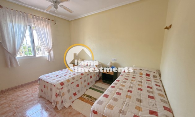 Resale - Villa - Cabo Roig - La Regia