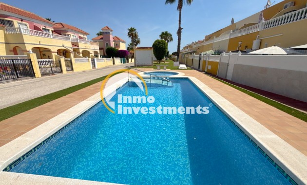Resale - Villa - Cabo Roig - La Regia