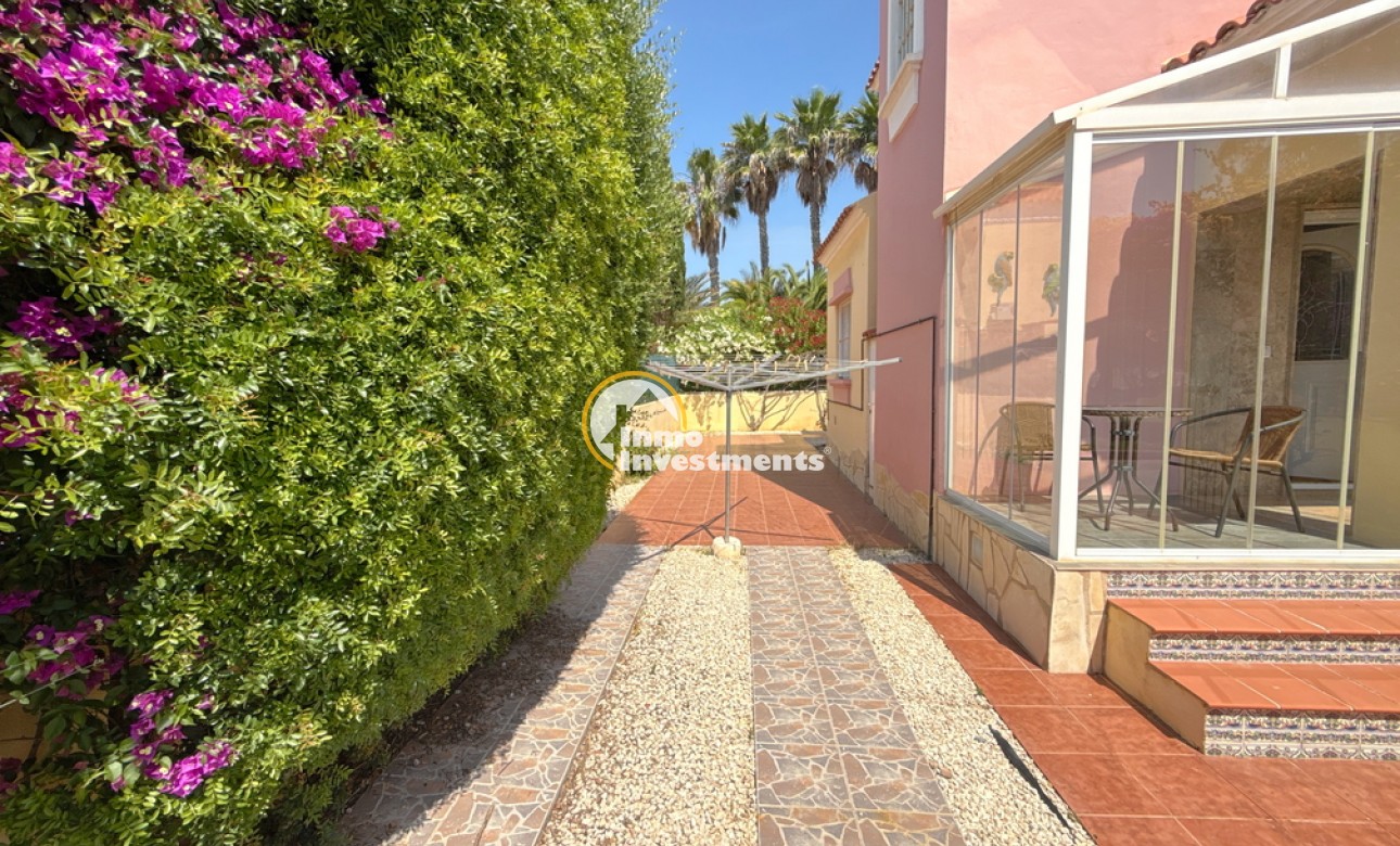 Resale - Villa - Cabo Roig - La Regia