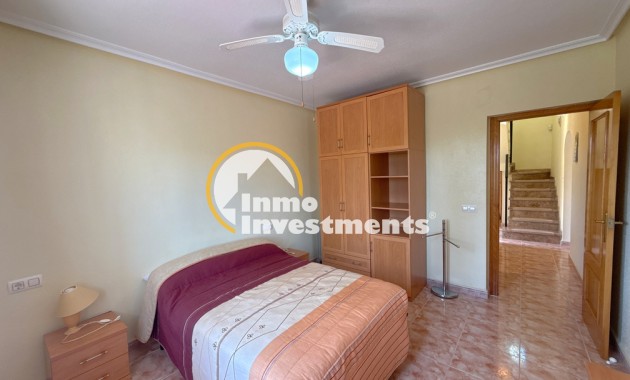 Resale - Villa - Cabo Roig - La Regia