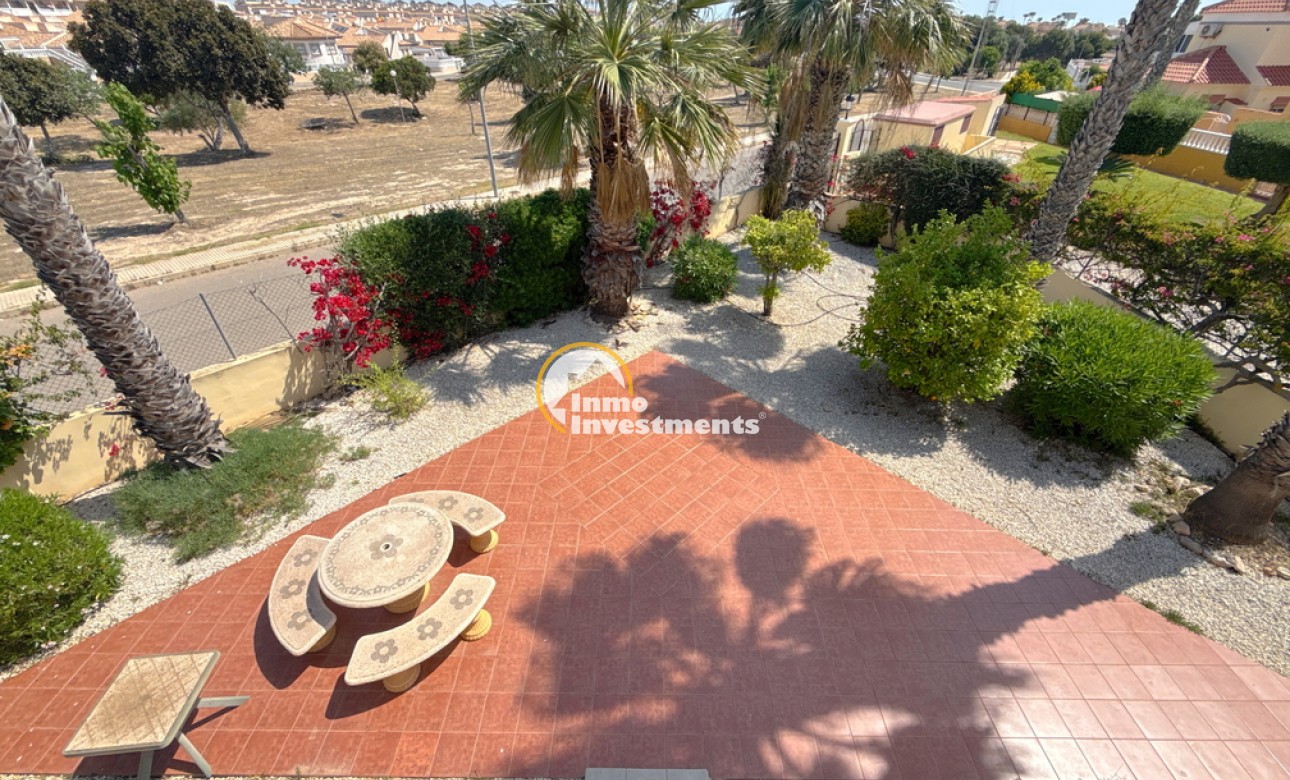 Resale - Villa - Cabo Roig - La Regia