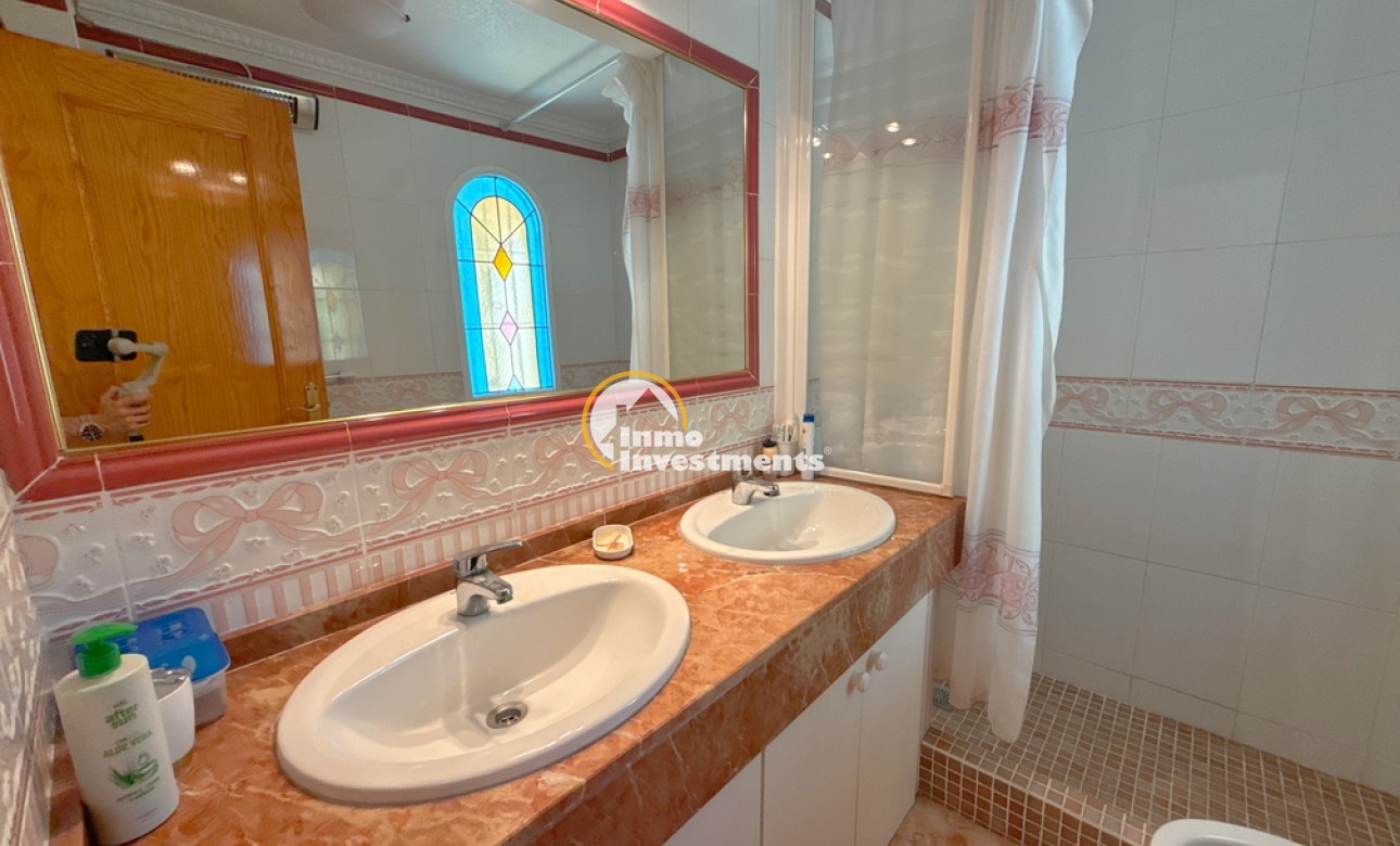 Resale - Villa - Cabo Roig - La Regia
