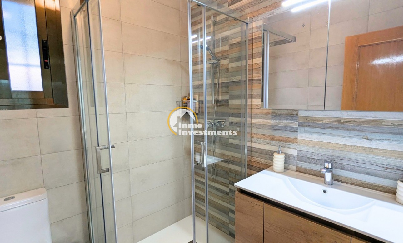 Bestaande bouw - Villa - Bigastro - 
