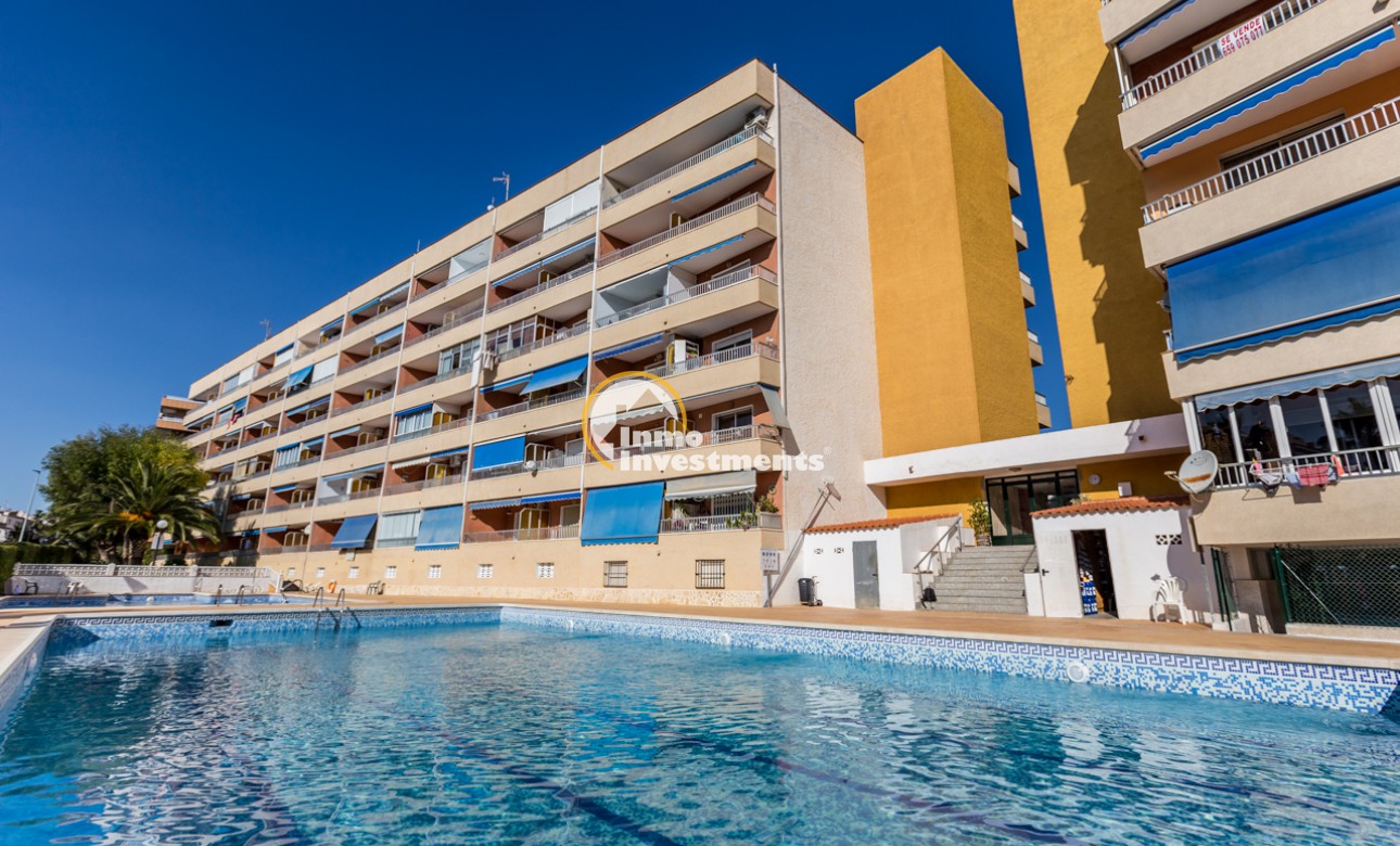 Encuentre un apartamento en Punta Prima, Alicante, España