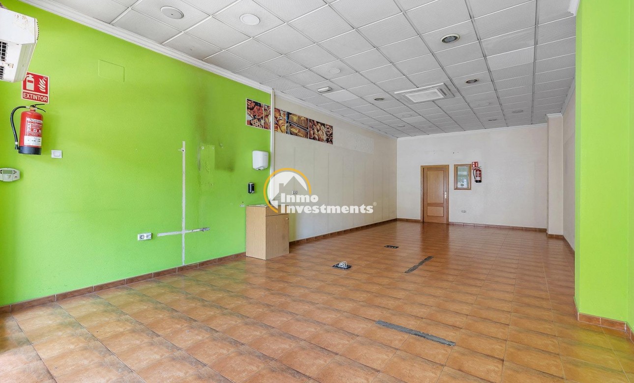 Bestaande bouw - Commercieel - Torrevieja - Centro