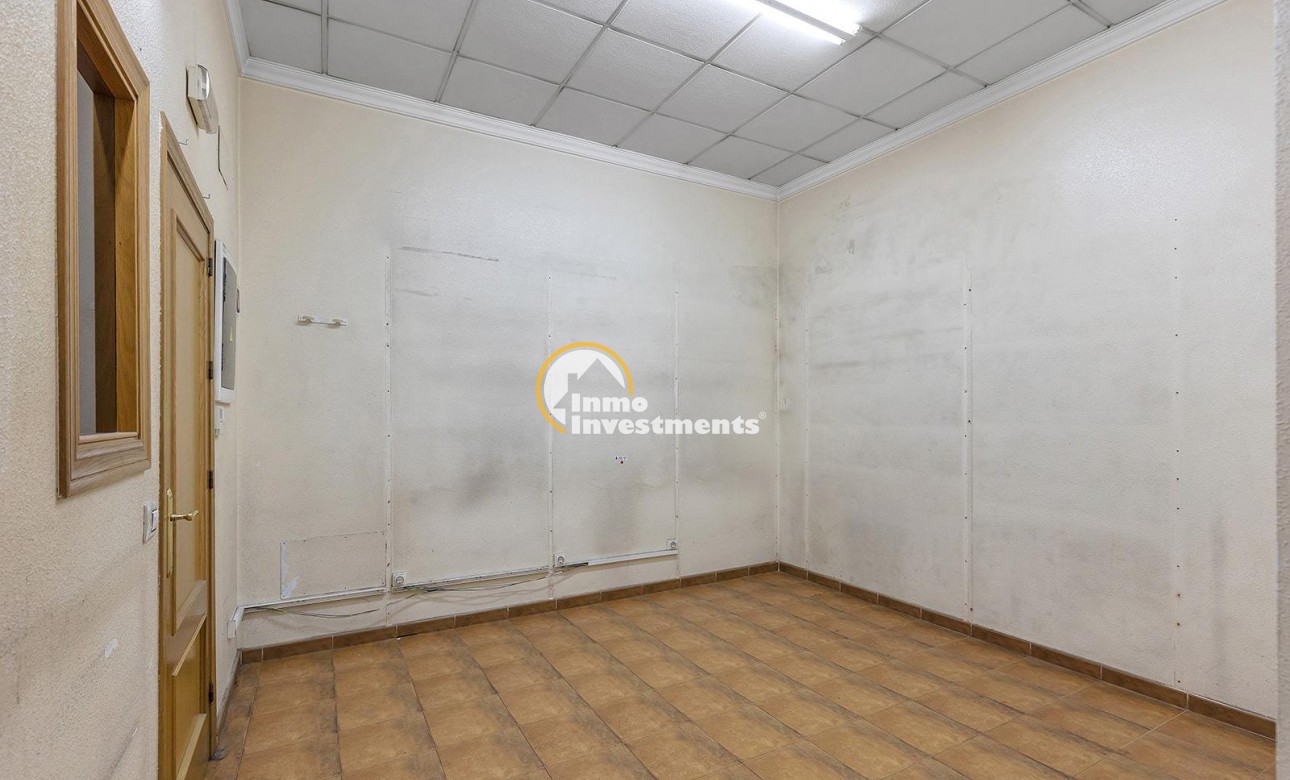 Bestaande bouw - Commercieel - Torrevieja - Centro