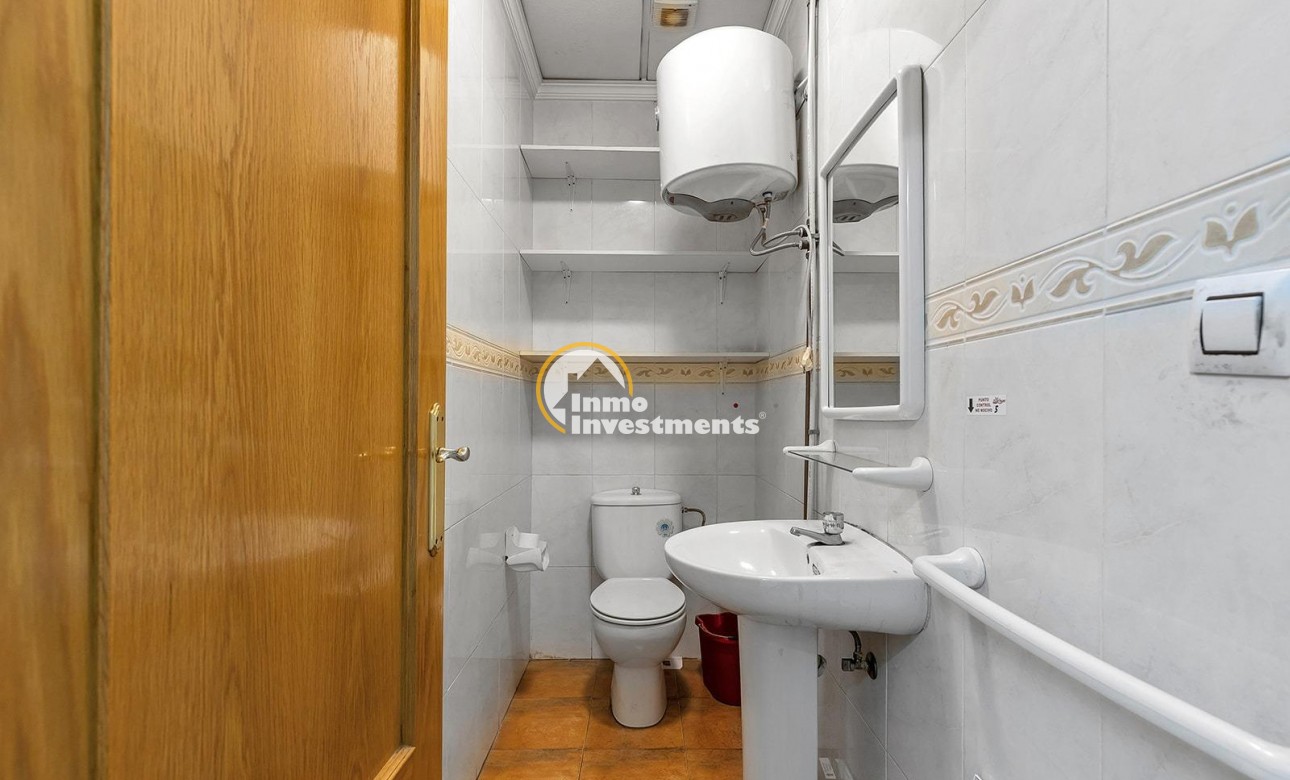 Bestaande bouw - Commercieel - Torrevieja - Centro