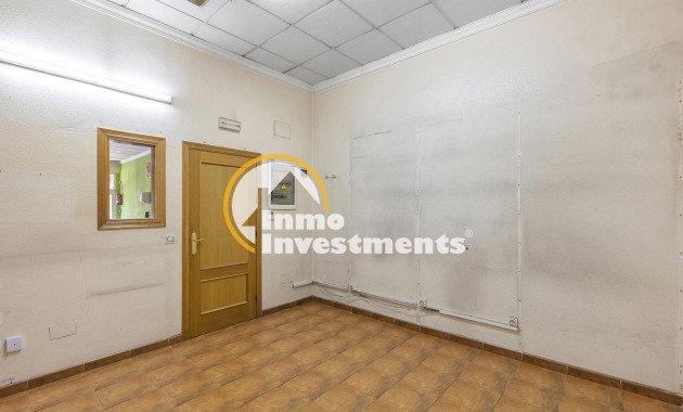 Bestaande bouw - Commercieel - Torrevieja - Centro