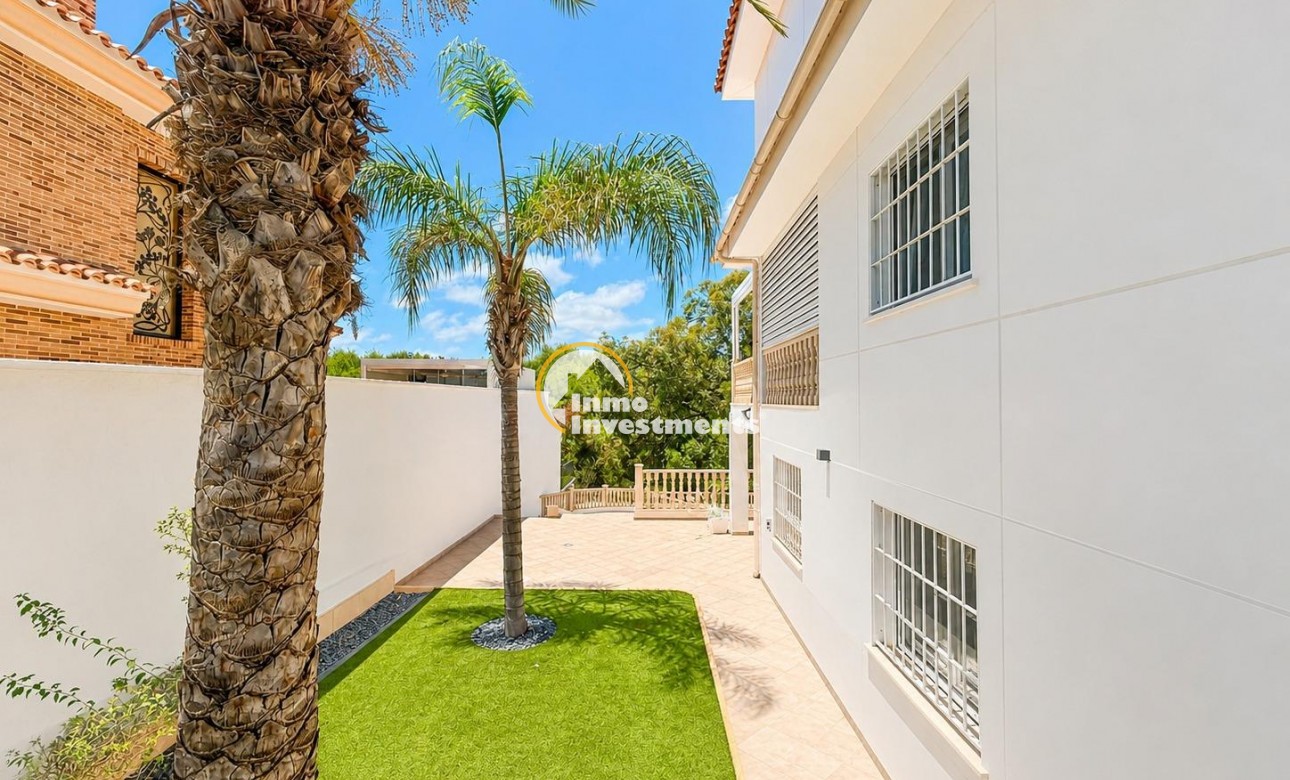 Reventa - Chalet independiente - Campoamor