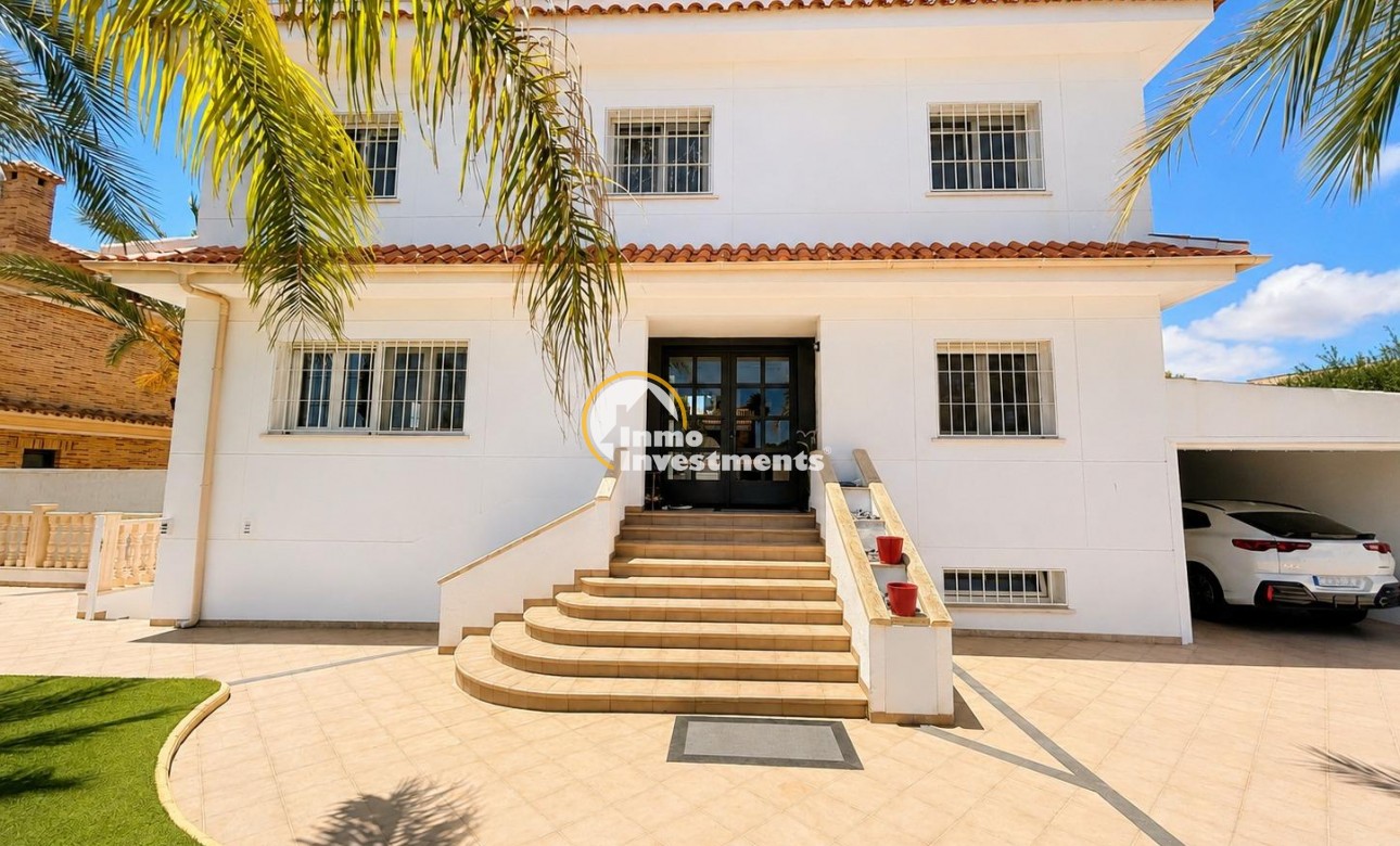 Reventa - Chalet independiente - Campoamor