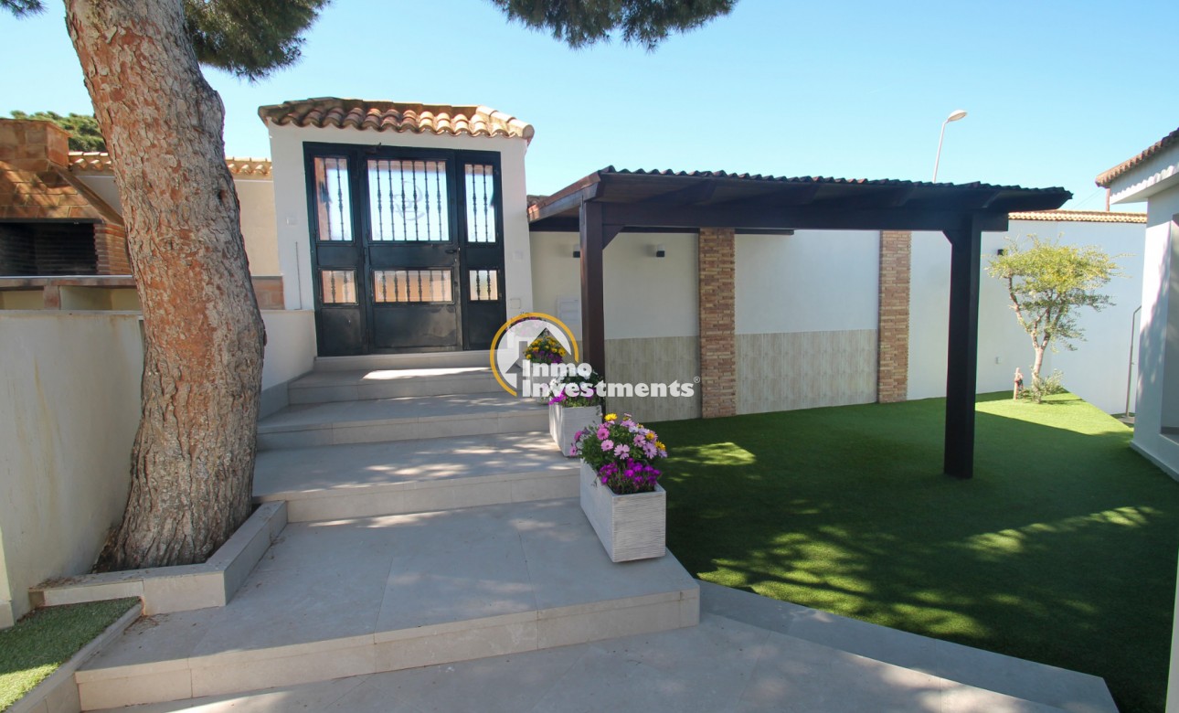 Resale - Villa - Detached - Los Balcones