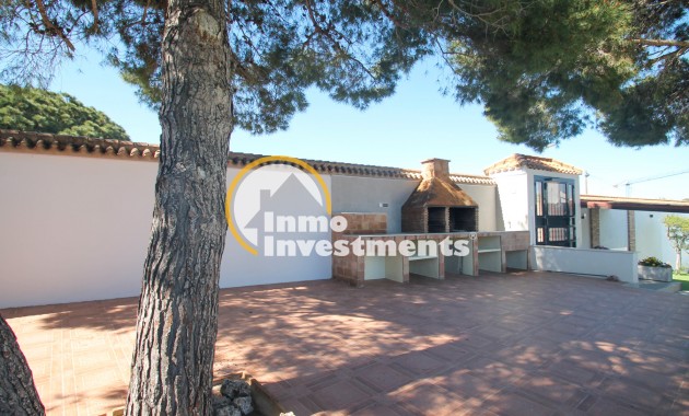Resale - Villa - Detached - Los Balcones