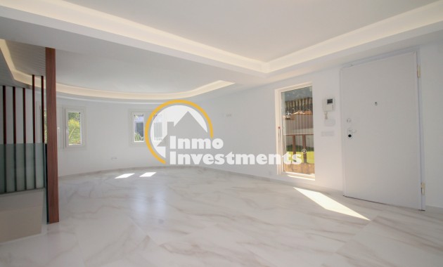 Resale - Villa - Detached - Los Balcones