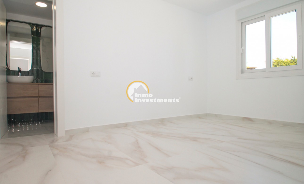 Resale - Villa - Detached - Los Balcones