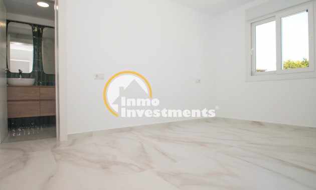 Resale - Villa - Detached - Los Balcones