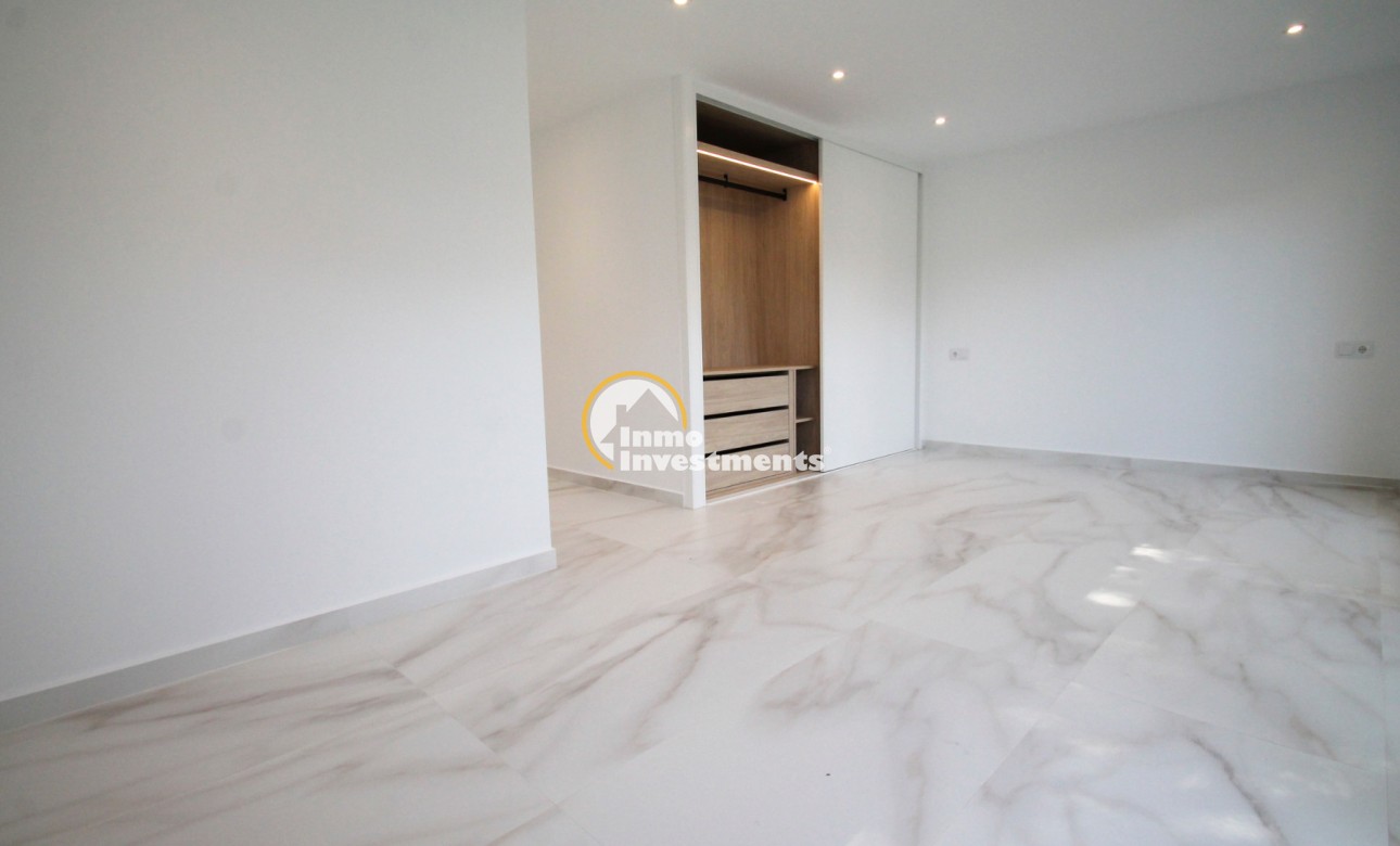 Resale - Villa - Detached - Los Balcones