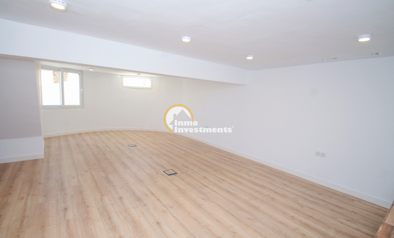 Resale - Villa - Detached - Los Balcones