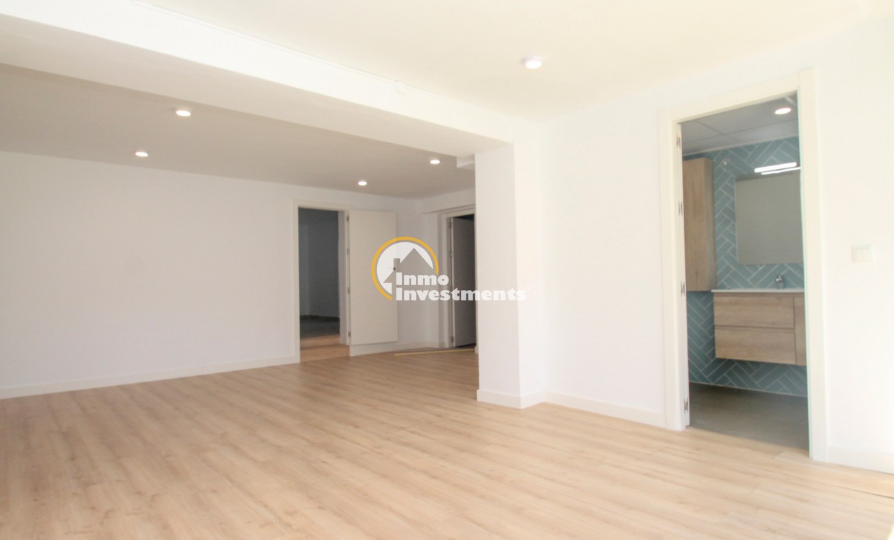 Resale - Villa - Detached - Los Balcones